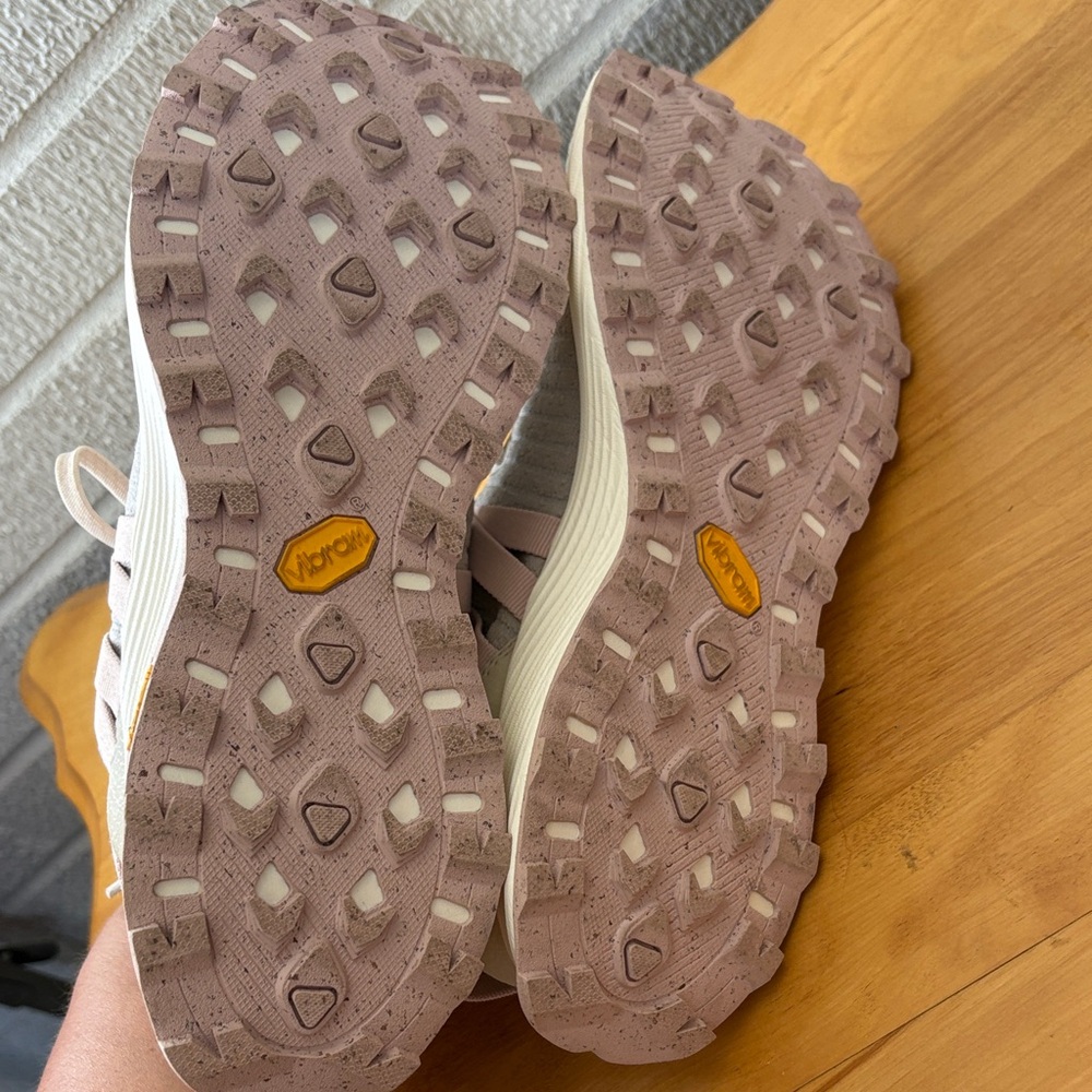 Merrell Embark Lace Sneakers Women's size 11 Wide Pink Rose Gray Vibram Sole EUC - Picture 10 of 10